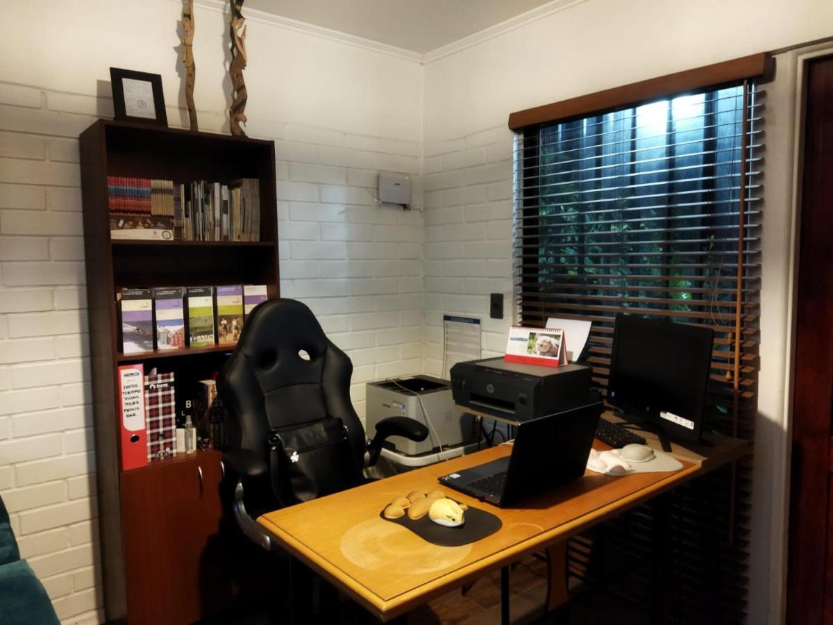 Casa Roble Anejo Bed & Breakfast Santa Cruz Ngoại thất bức ảnh